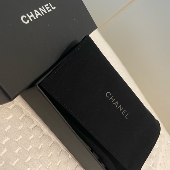 Chanel Classic Flap Card Holder - Picture 7 of 15